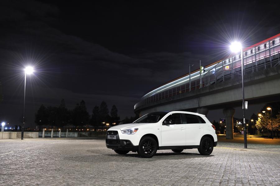  Mitsubishi ASX Black 2011 года  (UK) (фото 75 из 109)